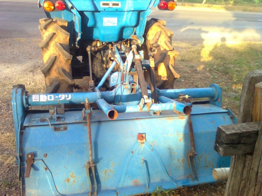 ขายรถไถ iseki รุ่น ta 26 แรง 4wd