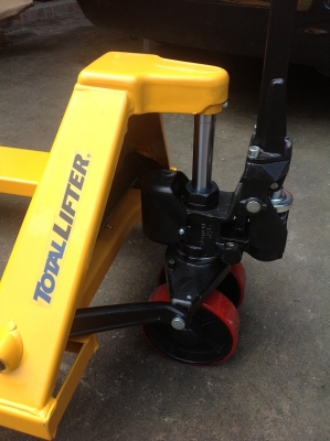 ขาย แฮนด์พาเลท ขนาด 2.5 ตัน TOTAL LIFTER สินค้ามาตรฐานยุโรป ขาย แฮนด์พาเลท ขนาด 2.5 ตัน TOTAL LIFTER สินค้ามาตรฐานยุโรป