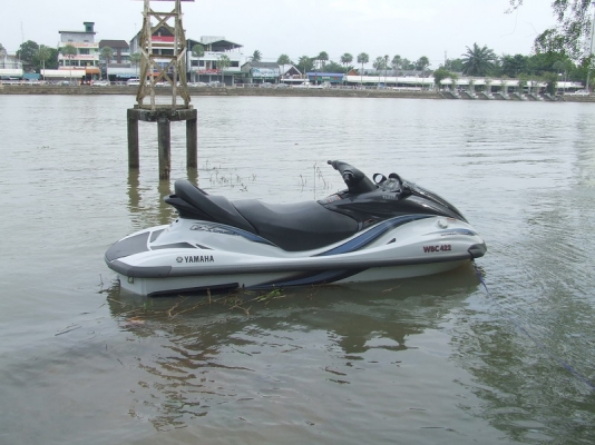 ขายjetski YAMAHA fx-140 ปี2004 พร้อมเทเลอร์ใหม่