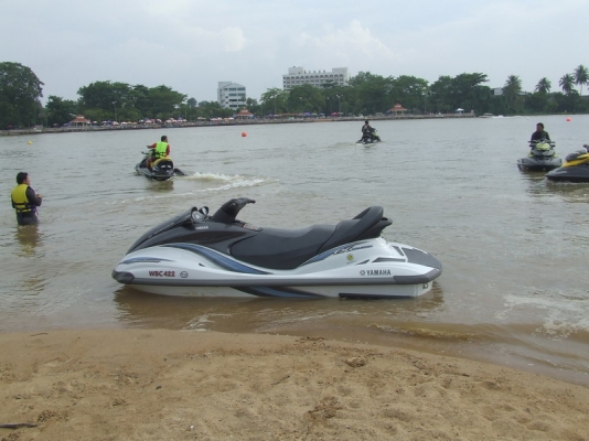 ขายjetski YAMAHA fx-140 ปี2004 พร้อมเทเลอร์ใหม่