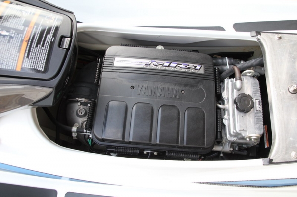 ขายjetski YAMAHA fx-140 ปี2004 พร้อมเทเลอร์ใหม่