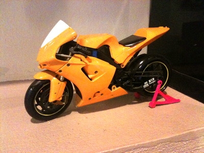 250:1 ขายส่งโมเดลมอเตอร์ไซค์ สภาพใหม่ มี18 คัน คันล่ะ 250 รวม 4,500 ถ้าขายปลีกคันล่ะ 300 (กดที่ชื่อเพื่อดูสินค้าทั้งหมดของผู้ขาย)