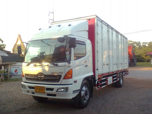 ขาย6 ล้อ hino เม็กก้า 212แรง ตู้10 บาน ยาว 7.30 เมตร ขาย6 ล้อ hino เม็กก้า 212แรง ตู้10 บาน ยาว 7.30 เมตร