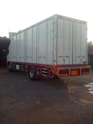 ขาย6 ล้อ hino เม็กก้า 212แรง ตู้10 บาน ยาว 7.30 เมตร ขาย6 ล้อ hino เม็กก้า 212แรง ตู้10 บาน ยาว 7.30 เมตร