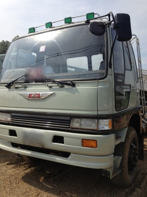 รถฮีโน่ 10 ล้อ  FM3M  240 แรงม้า  ( ขายหัวคัชซี )  สนใจติดต่อ  081 - 6079515