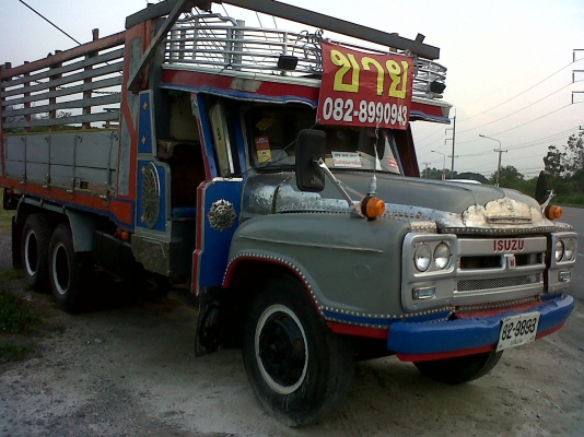 ขาย10ล้อหัวยาวเพลาเดียวดัมพ์ช่วงล่างใหญ่ครับ