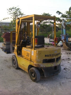 รถยกมิซูมิชิFg1.4ตันงายาว1.80เมตรเสาสูง3เมตรเบนซินยางสวยราคา140,000บาท