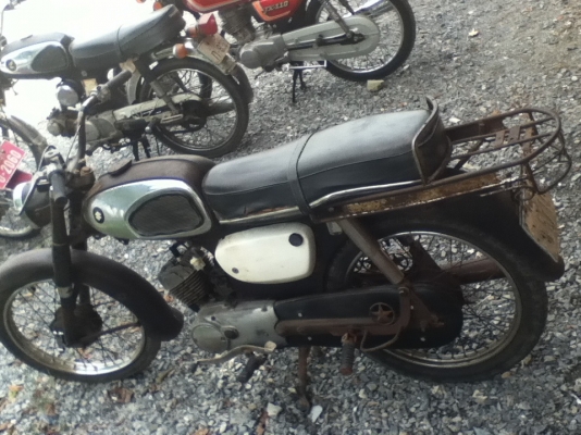 ขาย!!suzuki M15 รถหายาก ทะเบียนโอน ขาย!!suzuki M15 รถหายาก ทะเบียนโอน