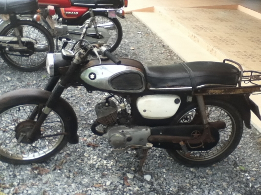 ขาย!!suzuki M15 รถหายาก ทะเบียนโอน ขาย!!suzuki M15 รถหายาก ทะเบียนโอน