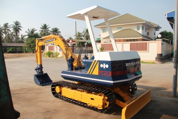 มือสองญี่ปุ่นนำเข้าเอง แบคโฮ KOMATSU-PC20-5 มือสองญี่ปุ่นแท้ สภาพดี ทำสีแล้ว รถพร้อมใช้ ราคาคุยกันได้ มีบริการขนส่ง มือสองญี่ปุ่นนำเข้าเอง แบคโฮ KOMATSU-PC20-5 มือสองญี่ปุ่นแท้ สภาพดี ทำสีแล้ว รถพร้อมใช้ ราคาคุยกันได้ มีบริการขนส่ง