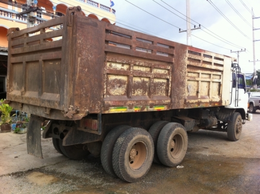 ขายรถบรรทุก 10 ล้อ ดั้ม 2 เพลา (ฟิตเครื่องใหม่) HINO จ้าวอินทรีย์ เครื่อง HO7C (185 แรงม้า) สภาพ 80\% ยางดี ทะเบียนพร้อมโอน ขายรถบรรทุก 10 ล้อ ดั้ม 2 เพลา (ฟิตเครื่องใหม่) HINO จ้าวอินทรีย์ เครื่อง HO7C (185 แรงม้า) สภาพ 80\% ยางดี ทะเบียนพร้อมโอน