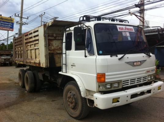ขายรถบรรทุก 10 ล้อ ดั้ม 2 เพลา (ฟิตเครื่องใหม่) HINO จ้าวอินทรีย์ เครื่อง HO7C (185 แรงม้า) สภาพ 80\% ยางดี ทะเบียนพร้อมโอน ขายรถบรรทุก 10 ล้อ ดั้ม 2 เพลา (ฟิตเครื่องใหม่) HINO จ้าวอินทรีย์ เครื่อง HO7C (185 แรงม้า) สภาพ 80\% ยางดี ทะเบียนพร้อมโอน