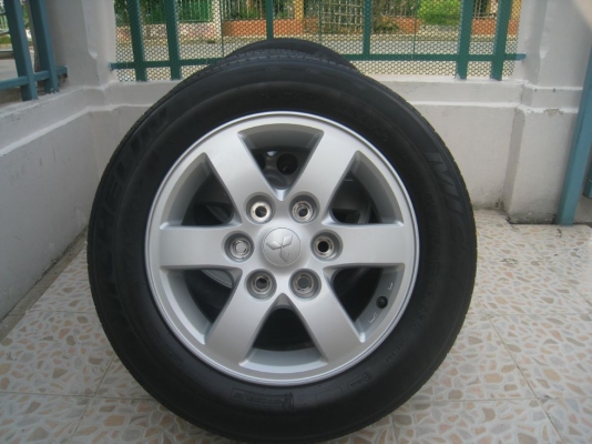ขายล้อแม็กเดิม mitsubishi pajero 16"x7"  6/139  et38+ยางปี 10(081-3747940)