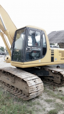 ขายรถแบคโฮ KOMATSU Pc 200-6 มีเล่มทะเบียน ขายรถแบคโฮ KOMATSU Pc 200-6 มีเล่มทะเบียน
