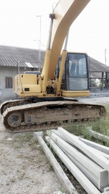 ขายรถแบคโฮ KOMATSU Pc 200-6 มีเล่มทะเบียน ขายรถแบคโฮ KOMATSU Pc 200-6 มีเล่มทะเบียน