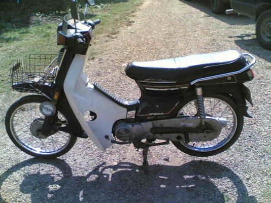 ขายฮอนด้าคัสต้อม(น้ำเงิน)เล่มทะเบียนพร้อมชุดโอน รถเดิมๆอะไหร่ครบเครื่องสมบูรณ์พร้อมประกวด