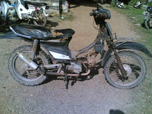 ขายดรีมคุรุสภา(ดำ)เล่มทะเบียนพร้อมชุดโอนแต่งแนววิบาก เครื่องพอใช้ขายตามสภาพ ขาย 7500 บาท