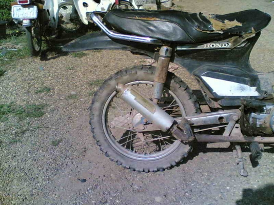 ขายดรีมคุรุสภา(ดำ)เล่มทะเบียนพร้อมชุดโอนแต่งแนววิบาก เครื่องพอใช้ขายตามสภาพ ขาย 7500 บาท