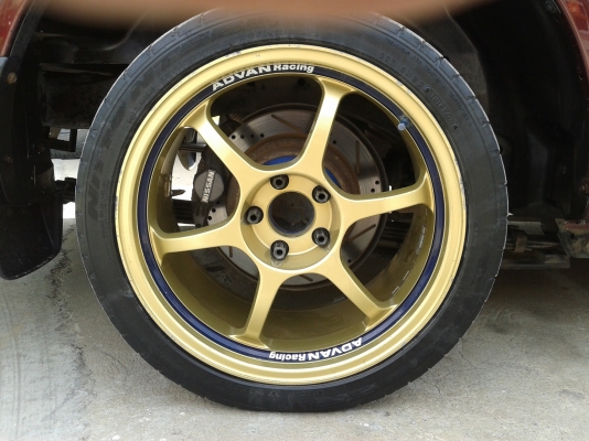 ขายล้อแม็กแท้ญี่ปุ่น advan rg ขอบ18หน้า8.5หลัง9.5นิ้วพร้อมยาง