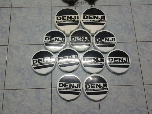 ขายไฟสปอร์ตไลท์เหมาๆเลยคับ