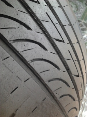 ขายยาง195/60/15 ปี 10/2เส้น+ปี11/2เส้น BRIDESTON TURANZA GR 90     1  ชุด