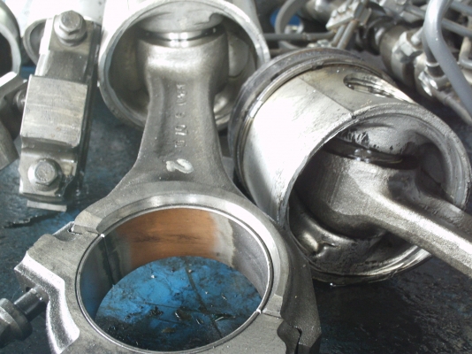 น้ำมันKOMATSUแท้ น้ำมันKOMATSUแท้