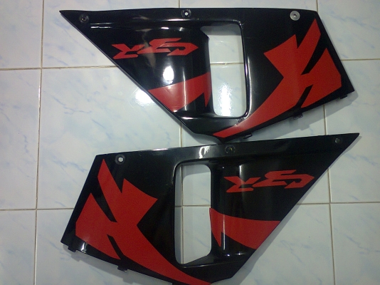 ขายแฟริ่ง CBR400 ปี 89  แฟริ่งเดิมๆ  พร้อมจัดส่งฟรีๆๆ