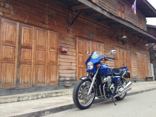 ขาย คับ CB400Four ทะเบียน ร้อนเงินจะไปขี่รถยนต์คับ ด่วนๆๆเลยคับ ขาย 130000