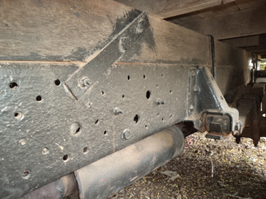 ขายรถอีซูซุ4ล้อกลาง เครื่อง100แรงฝาดำ พวงมาลัยเพาเวอร์ สภาพสวยๆพร้อมใช้งานคับ