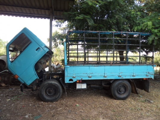 ขายรถอีซูซุ4ล้อกลาง เครื่อง100แรงฝาดำ พวงมาลัยเพาเวอร์ สภาพสวยๆพร้อมใช้งานคับ