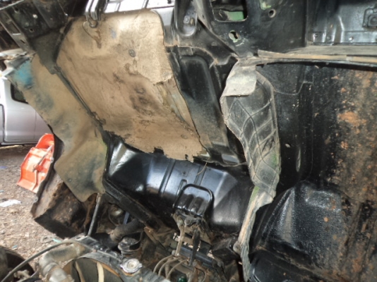 ขายรถอีซูซุ4ล้อกลาง เครื่อง100แรงฝาดำ พวงมาลัยเพาเวอร์ สภาพสวยๆพร้อมใช้งานคับ