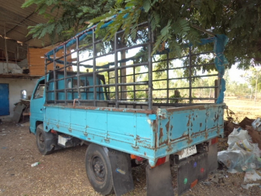 ขายรถอีซูซุ4ล้อกลาง เครื่อง100แรงฝาดำ พวงมาลัยเพาเวอร์ สภาพสวยๆพร้อมใช้งานคับ