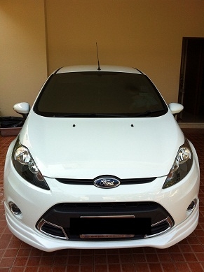 ขายดาวน์ Ford Fiesta 1.6 S White 5 ประตู sport powershift