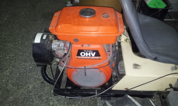 มี  2  คัน ขายถูก รถตัดหญ้านั่งขับมือสองจากญี่ปุ่น สภาพสวยSATO-SRM1200-D tel 0812746170