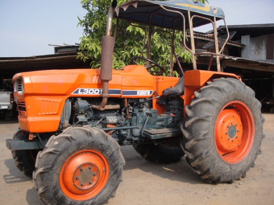 คูโบต้า L3001 DT 4 WD 2 เพลา รถไร่...สภาพดีมากๆครับ