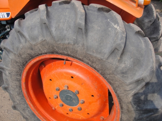 คูโบต้า L3001 DT 4 WD 2 เพลา รถไร่...สภาพดีมากๆครับ