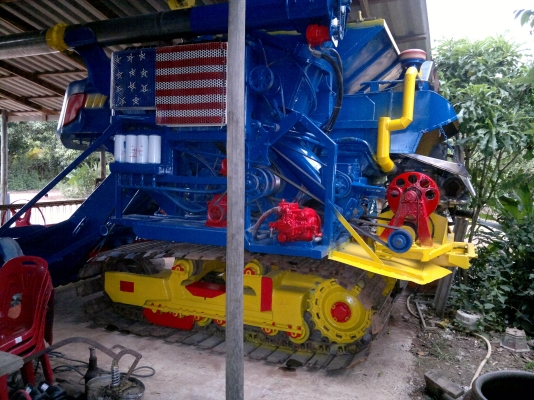 ขายด่วน รถเกี่ยวไทยเส็งยนต์การเกษตร เจ้าพายุ