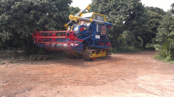 ขายด่วน รถเกี่ยวไทยเส็งยนต์การเกษตร เจ้าพายุ