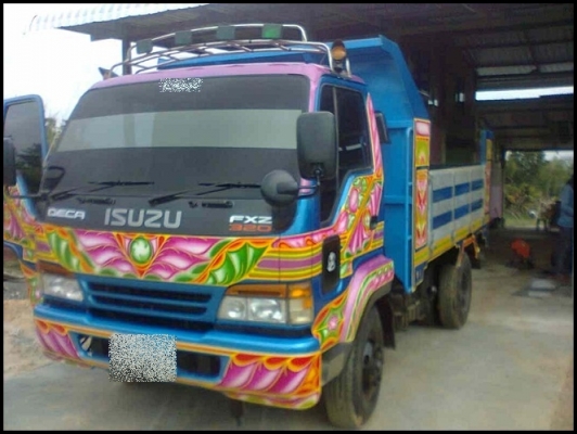 แพ็คคู่อีซูซุร๊อคกี้ 195 ดั้ม พร้อม แมคโคร