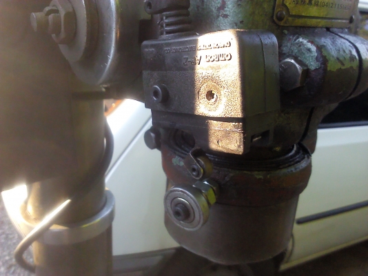 สว่านแท่นใหญ่ ยี่ห้อ KING มอเตอร์2 แรง มีชุดกลับทางหมุนใช้กับการทำเกลียวได้ มี 8 สปีด