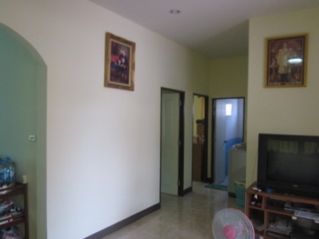 ขายบ้านเดี่ยวชั้นเดียวเนื้อที่ 50 ตรางวา บ่อวินหรือ  เช่า ครับ