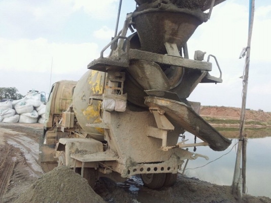 รถโม่ 6 ล้อ