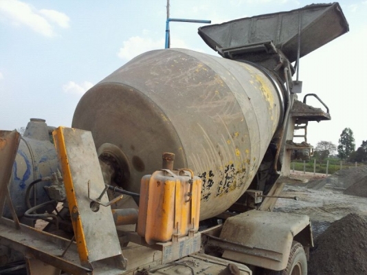 รถโม่ 6 ล้อ