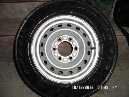 ขายยางอะไหล่ขอบ15 6รูพร้อมยางปี 08 900 ขายยางอะไหล่ขอบ15 6รูพร้อมยางปี 08 900