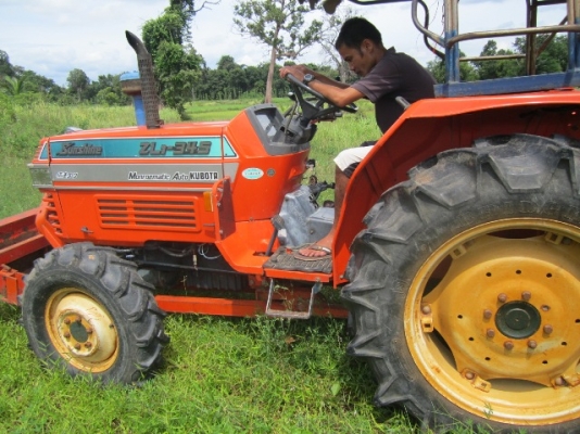ขายด่วน รถ Kubota L1-345DT Turbo  ดันหน้า+ผาน Hui 6x22"