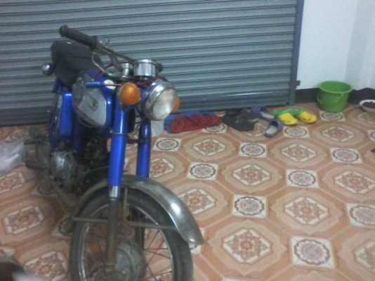 ขายค่วนมากรถถูกๆซักคันYAMAHA YL2วางเครื่องSMASHมีเล่มทะเบียนโอนรถสพาดดีขี่ได้เครื่องพึ่งทำมาแรงๆๆขอเปิดราคาที่11000บาทรถอยู่ชลบุรีสนใจลดราคาได้ไม่มีปัญหาเรื่องราคาขอแค่โทรมา 087-5046004
