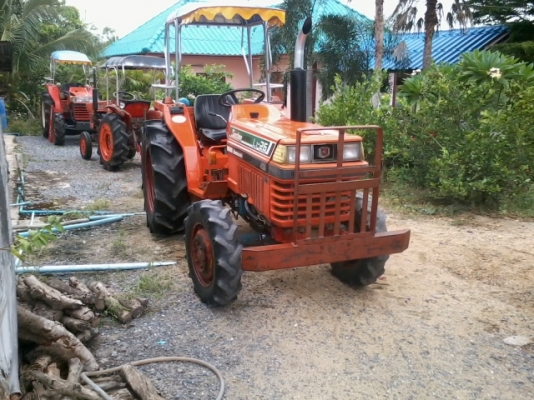 ขายรถแทรคเตอร์