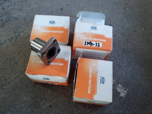 ลูกปืน Linear bushing