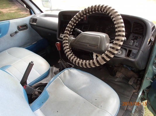 ขายรถตู้ TOYOTA ดูดีตามสภาพ เครื่อง 1JZ  2 ระบบ แก็ส+เบนซิลประหยัดมาก ราไม่แพงพร้อมโอน