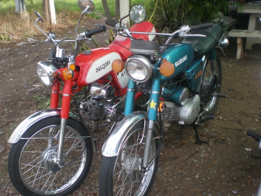 A100 (สีเขียว) สภาพเดิมๆ ขี่ได้ปรกติ มีเล่ม ราคา 13,000